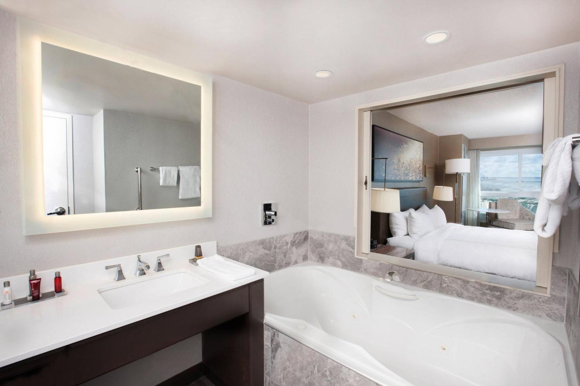 Marriott Fallsview & Niagara Falls